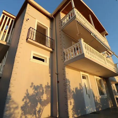 Guest house Elarad